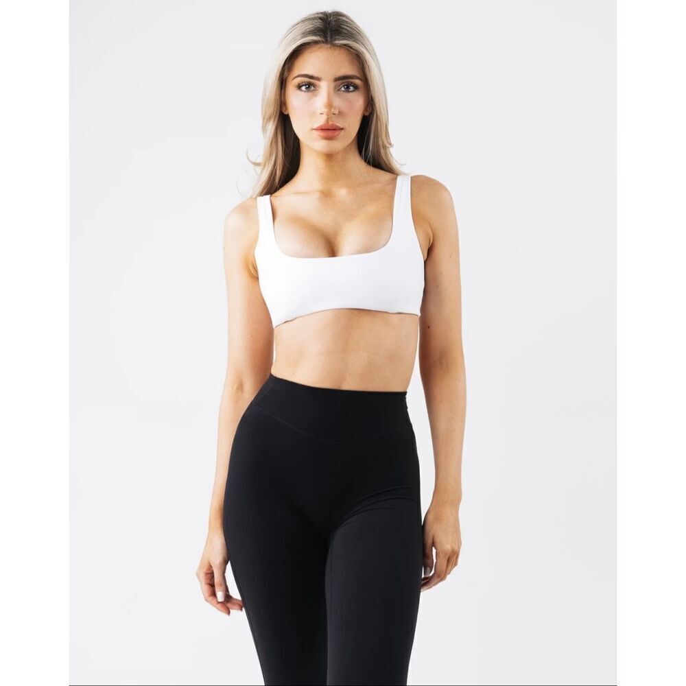 Alphalete Olivia Sculpt Bra White Minimal Square Neck Bra Gym Workout Lifting S